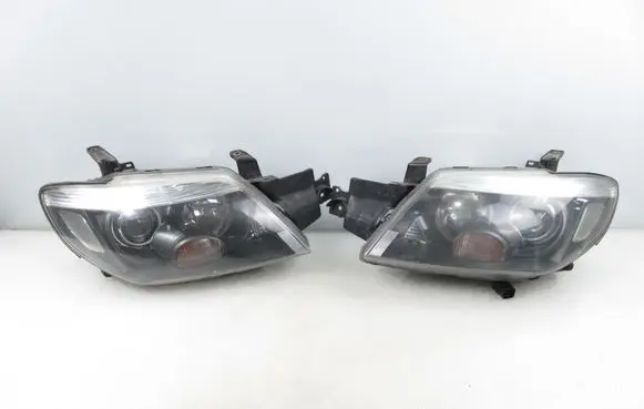 Mitsubishi Outlander Headlights/headlamps set 