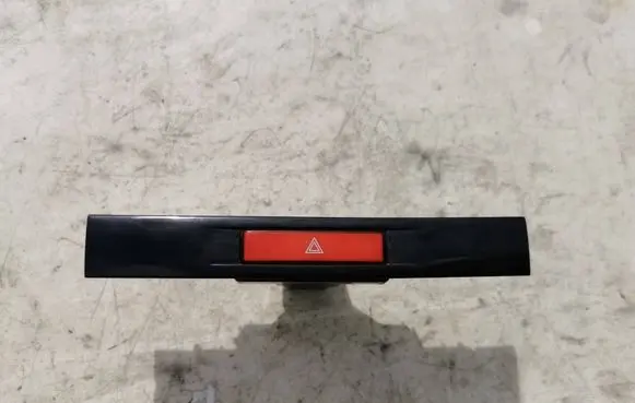 Honda FR-V Hazard light switch M27745
