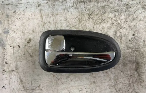 Hyundai Matrix Front door interior handle 8261017010