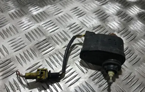 Seat Toledo I (1L) Headlight level adjustment motor 1l0941295 006143-03