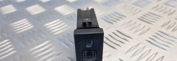 Volkswagen PASSAT B5 Seat heating switch 3B0963564