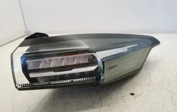Peugeot 308 Rear/tail lights 9835299280