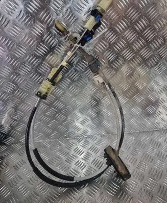 Opel Insignia A Gear shift cable linkage 55488640