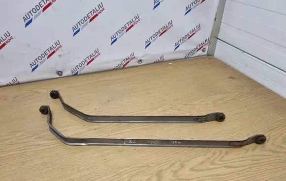 BMW 1 E82 E88 Fuel tank mounting bracket 7195167