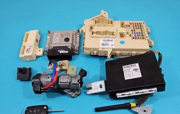Hyundai Elantra Engine control unit/module ECU 39130-2B000 IMPRK1451927