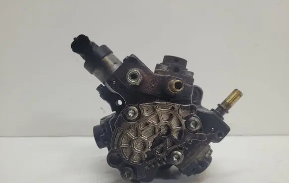 Volvo V50 Fuel injection high pressure pump 0445010102 04003565026 9683703780A