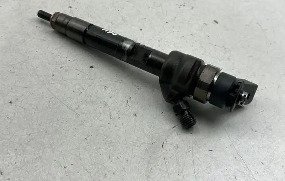 Toyota Verso Fuel injector 0445110600
