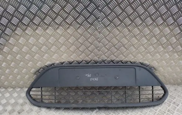 Ford Focus Front bumper lower grill 8M5117B968A
