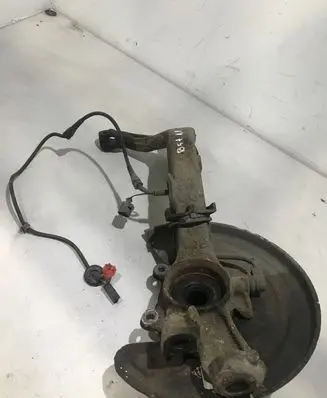 Volkswagen PASSAT B5.5 Front wheel hub spindle knuckle
