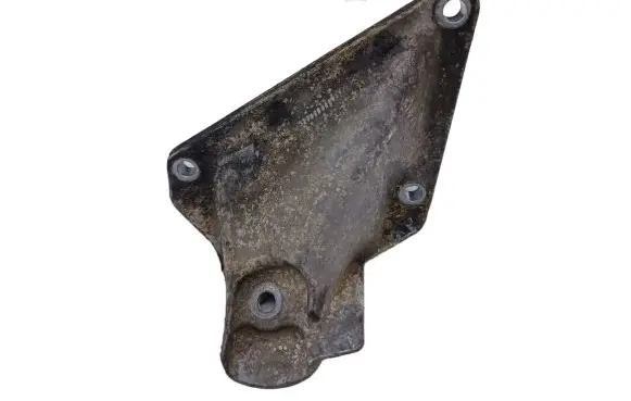 BMW 5 E60 E61 Engine mounting bracket 6761149