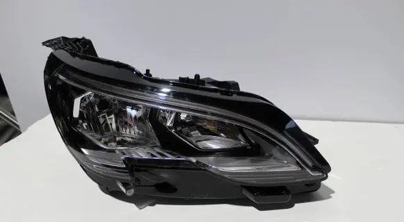 Peugeot 5008 II Headlight/headlamp 9810478080