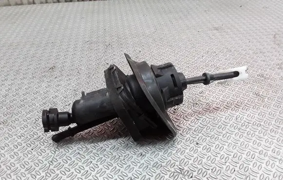 Ford C-MAX I Clutch master cylinder 3M517A543