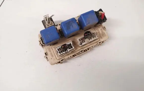 Nissan X-Trail T30 Fuse box set