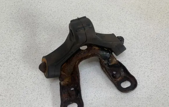 Muffler mount bracket/holder