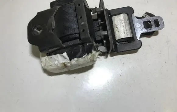 Chrysler Neon II Rear seatbelt 5202070xxd popz981x8