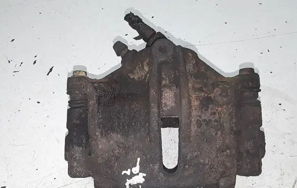 Ford Mondeo Mk III Front brake caliper