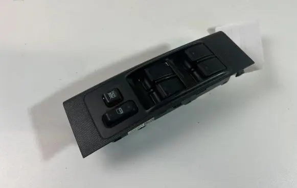 Toyota Corolla Verso AR10 Electric window control switch 848200F030