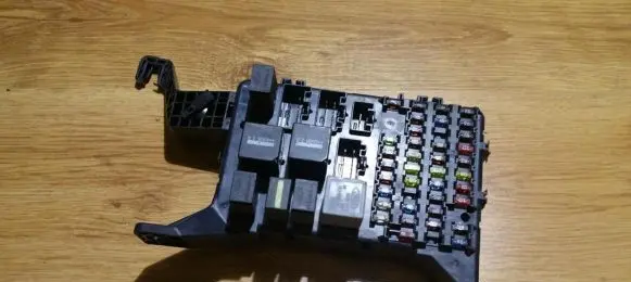Ford Mondeo Mk III Fuse box set 1s7t14a073af 1s7t-14a073-af