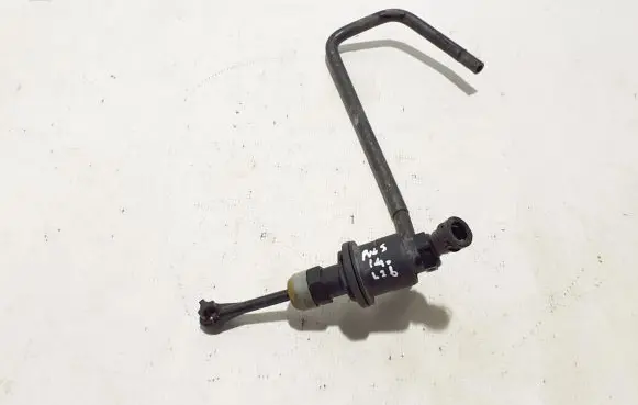 Nissan Pulsar Clutch master cylinder 306101KA1A
