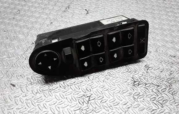 BMW 5 E39 Electric window control switch 8368966