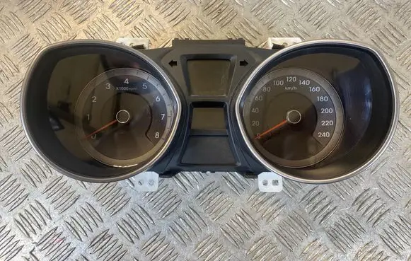 Hyundai i30 Speedometer (instrument cluster) 94003A6193 11002203911U