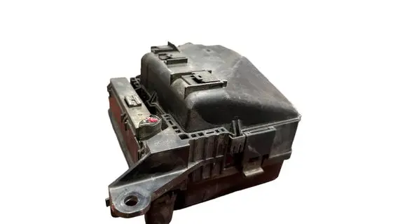 Mitsubishi Outlander Fuse module 5267D 311190213