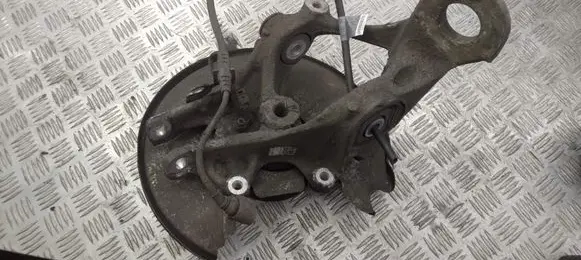 Rear wheel hub