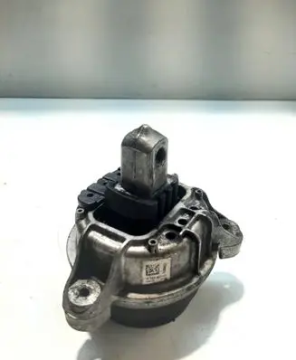BMW 5 F10 F11 Engine mount bracket 6785601 F036066521