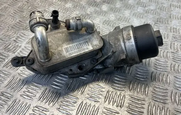 Engine oil radiator