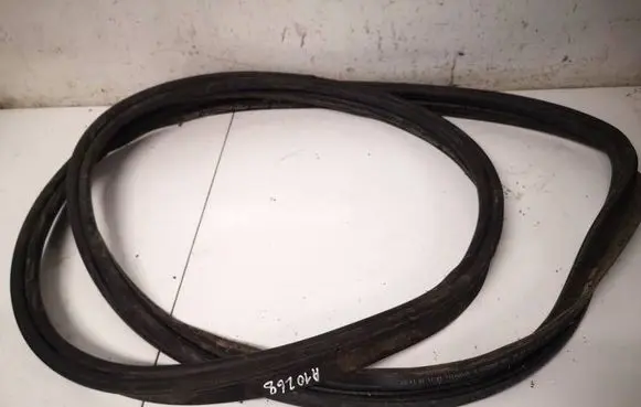 Peugeot RCZ Trunk rubber seal (body) ym17470080