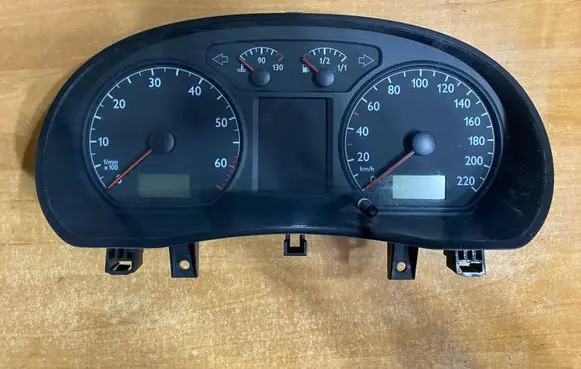 Volkswagen Polo IV 9N3 Speedometer (instrument cluster) 6Q0920800P 19080211001 110080124023