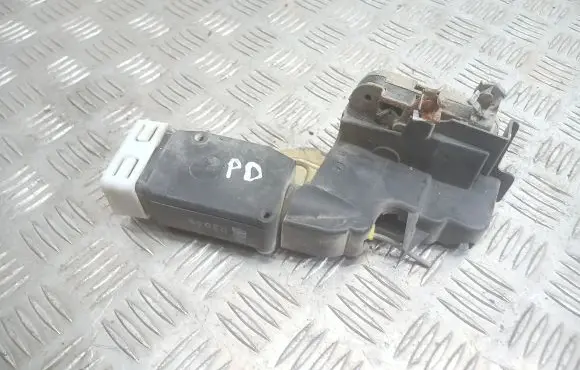 Mitsubishi Space Star Front door lock