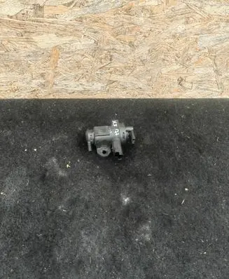 Jaguar XF X250 Turbo solenoid valve 3024363