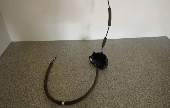 Nissan Note (E12) Rear door lock
