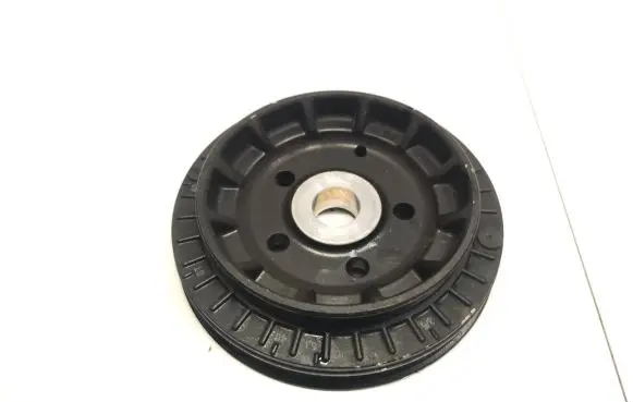 Mercedes-Benz C AMG W205 Crankshaft pulley a177004 a1770047