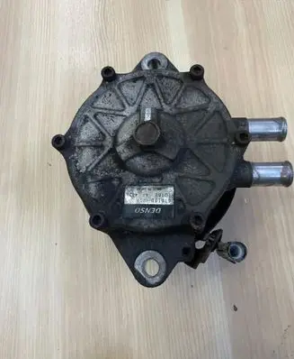 Toyota Land Cruiser (J120) Water pump 4181000014