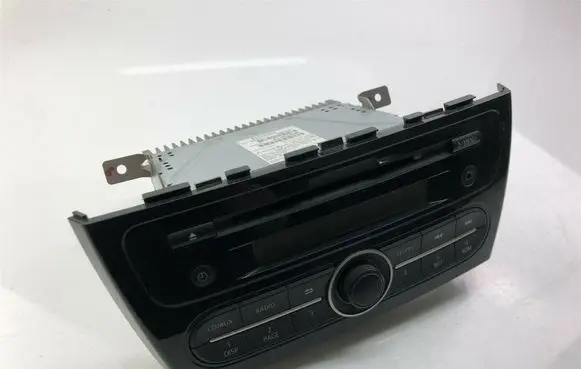 Mitsubishi Mirage VI G4 Attrage Radio/CD/DVD/GPS head unit 8701A358 F2377