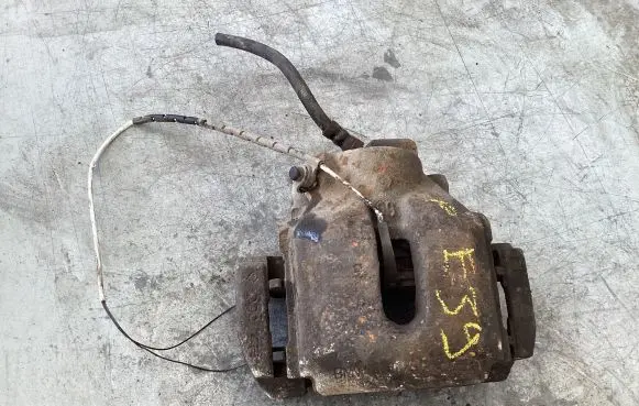 BMW 5 E39 Front brake caliper