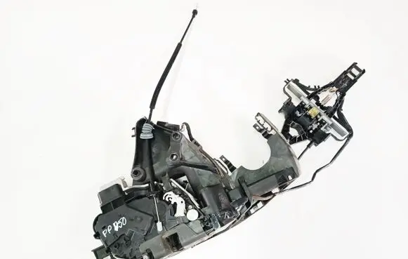 Volvo V50 Front door lock