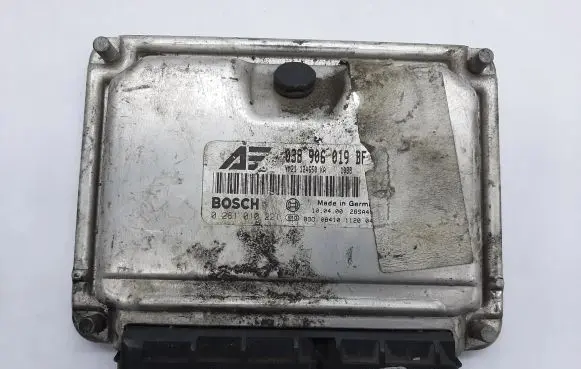 Ford Galaxy Engine control unit/module 038906019BF 0281010221