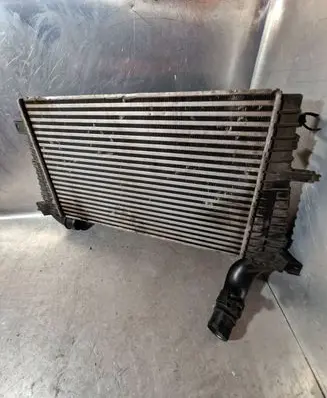 Opel Zafira B Intercooler radiator 52407504 3304A