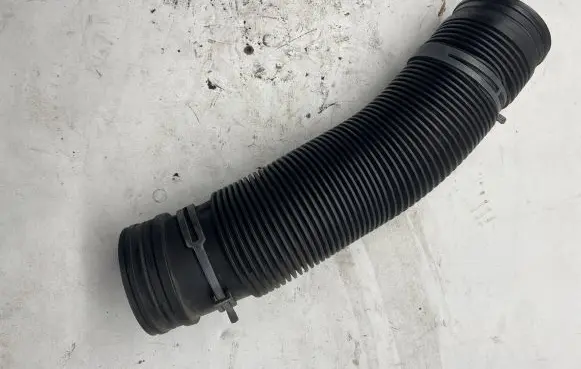 Brake vacuum hose/pipe