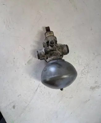 Citroen C6 Air suspension valve block 