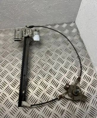 Rear door manual window regulator