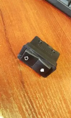 BMW 7 E38 Electric window control switch 8368974