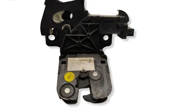 Audi A6 S6 C6 4F Tailgate/trunk/boot lock/catch/latch 8P4827505A 062110