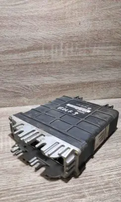 Volkswagen Golf III Engine control unit/module ECU 1h0907311f 0261200760