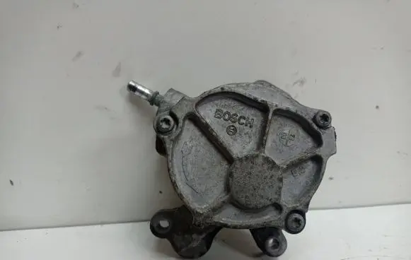 Volvo V50 Vacuum pump