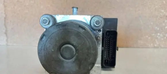 Audi A4 S4 B7 8E 8H ABS Pump 8E0910517B018