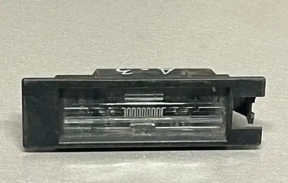 Audi A6 S6 C6 4F Number plate light 13139990 L001